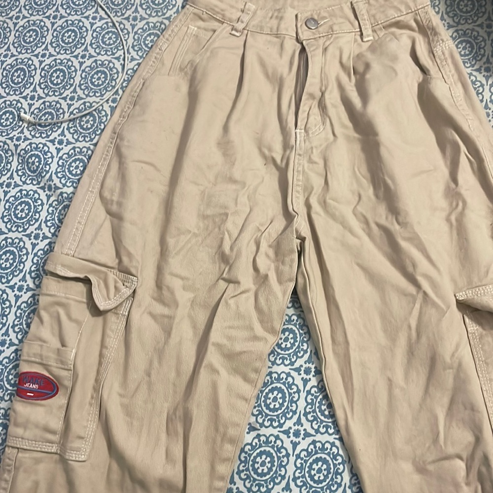 Beige baggy jeans